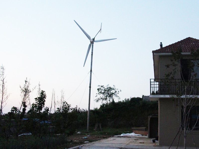 大連棋子灣-10kw風(fēng)力發(fā)電機(jī)案例